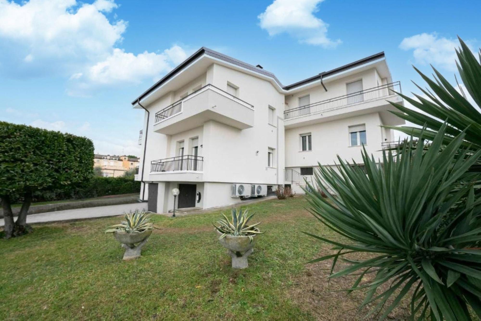 Casa Michelangelo - Happy Rentals Desenzano del Garda Exteriér fotografie